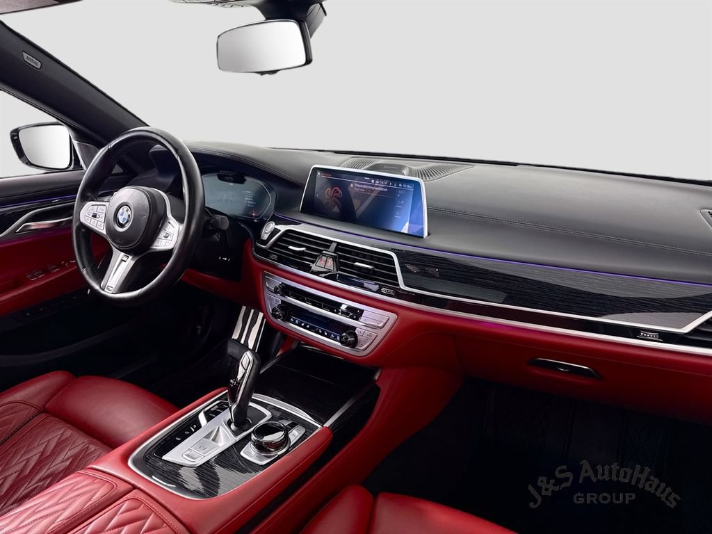 Used 2022 BMW 750i xDrive w/ Executive Package AWD/4WD image 31