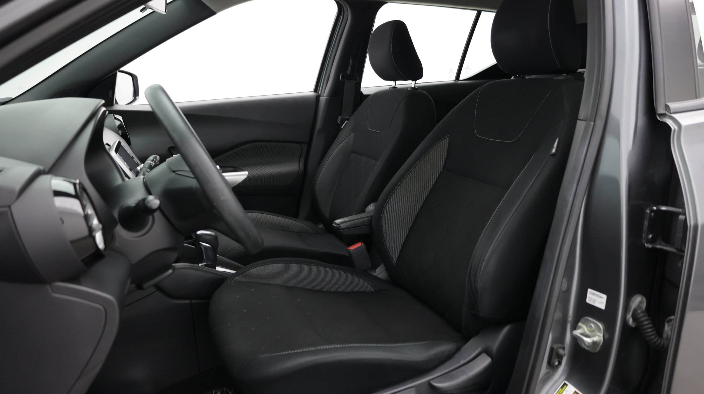 Used 2020 Nissan Kicks SV FWD image 13