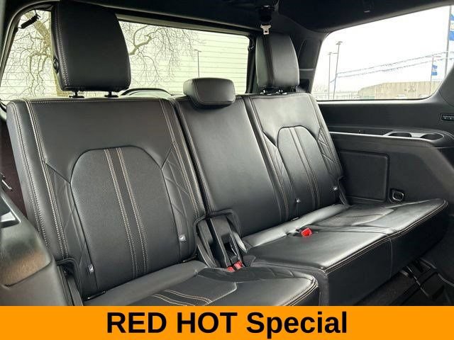 Used 2023 Ford Expedition Platinum AWD/4WD image 38
