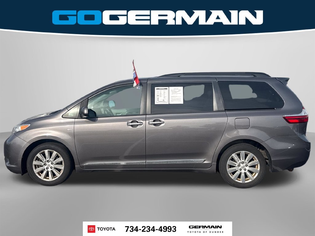 Used 2017 Toyota Sienna XLE w/ XLE Navigation Package AWD/4WD image 12