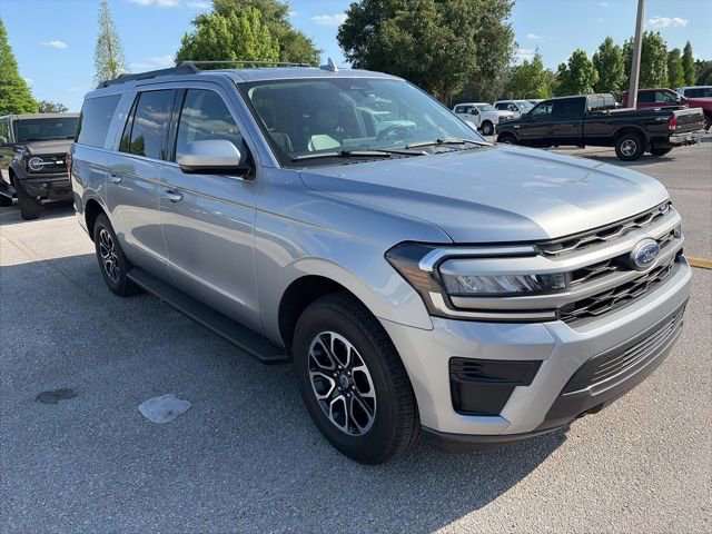 Used 2024 Ford Expedition Max XLT AWD/4WD image 3