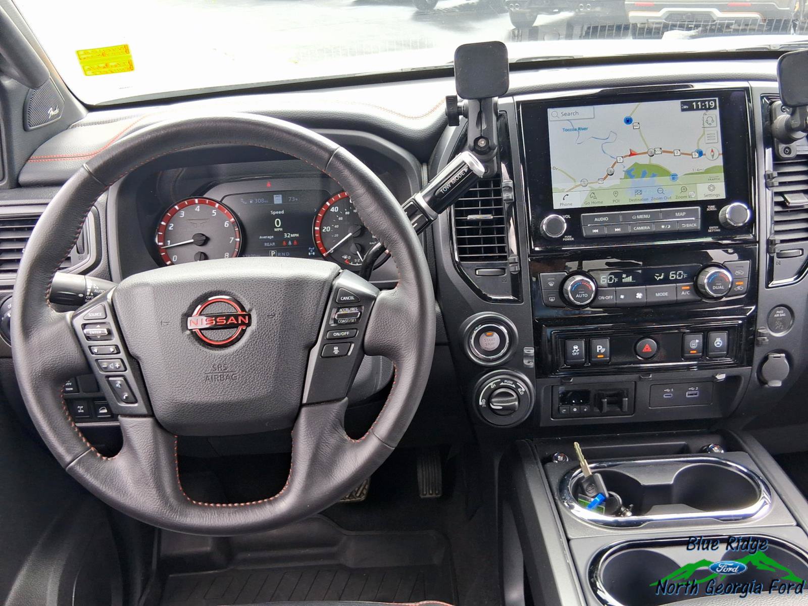 Used 2024 Nissan Titan PRO-4X w/ Pro-4x Convenience Package AWD/4WD image 16