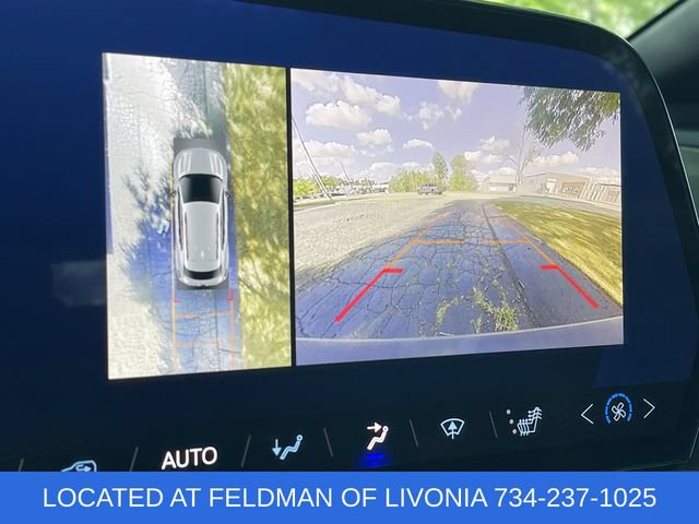 Certified 2025 Chevrolet Equinox EV LT w/ Comfort Package FWD image 15
