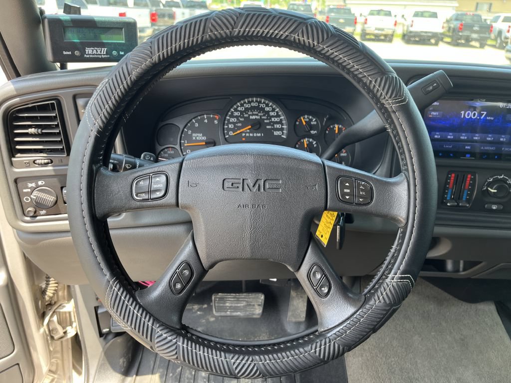 Used 2006 GMC Sierra 2500 SLE w/ Heavy-Duty Power Package AWD/4WD image 23
