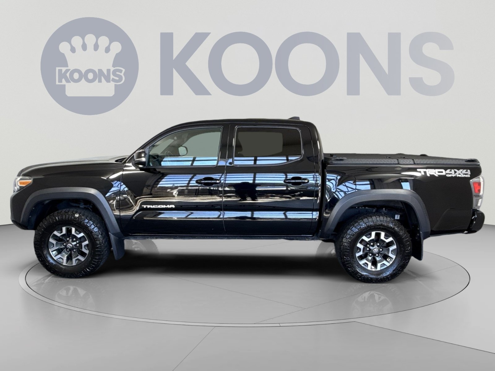 Used 2020 Toyota Tacoma TRD Off-Road w/ Technology Package AWD/4WD image 2