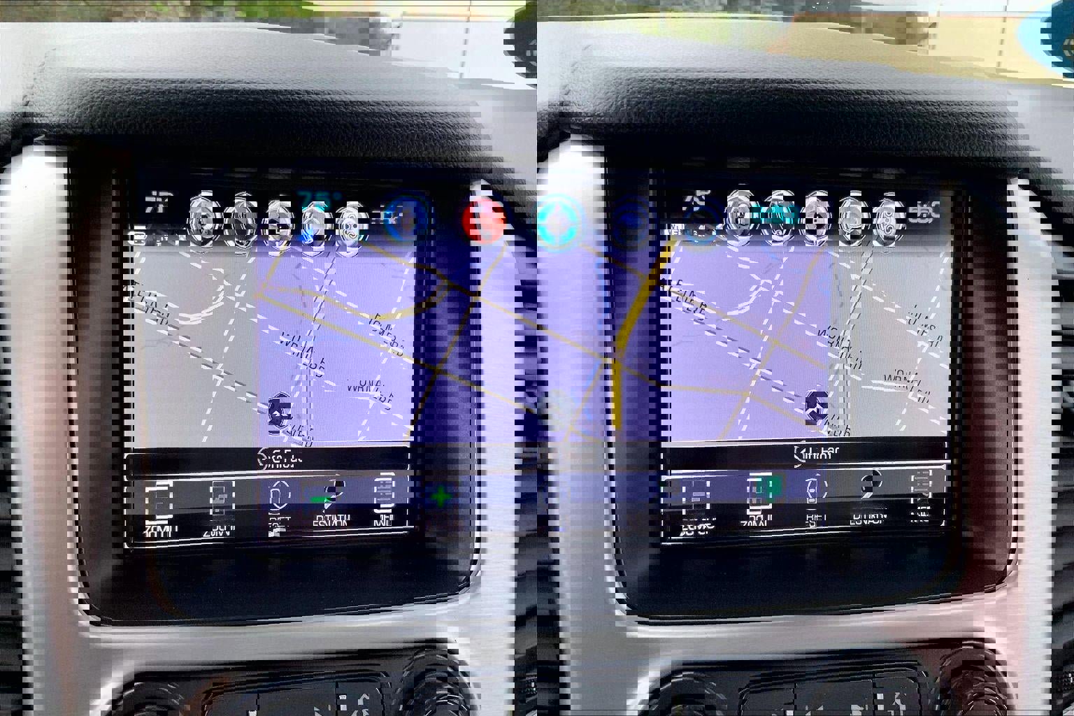 Used 2018 GMC Yukon XL SLT w/ Open Road Package AWD/4WD image 35