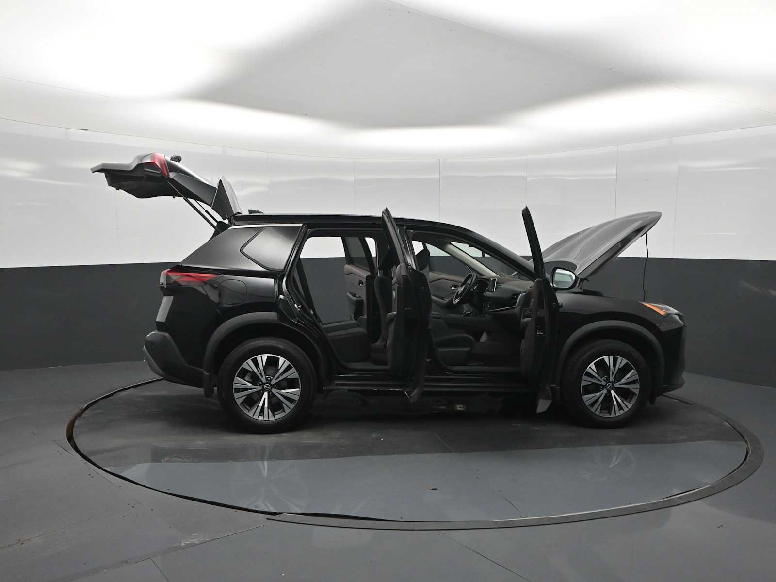 Used 2023 Nissan Rogue SV AWD/4WD image 38
