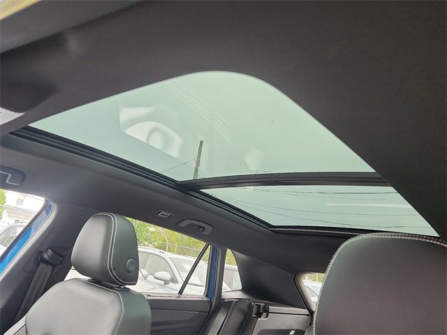 New 2026 Volkswagen Atlas Cross Sport SEL R-Line image 10