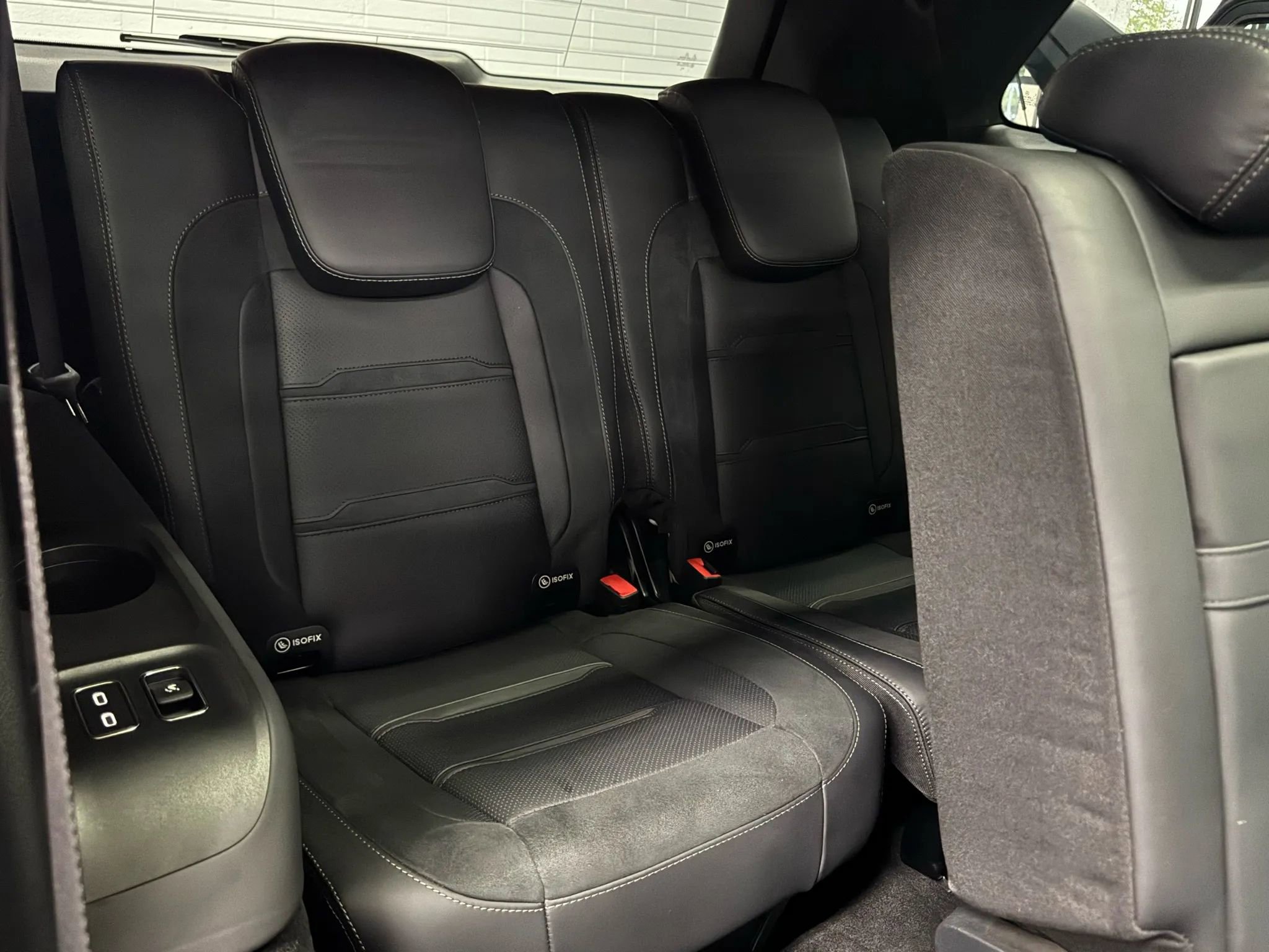 Used 2024 Mercedes-Benz GLS 63 AMG 4MATIC image 39