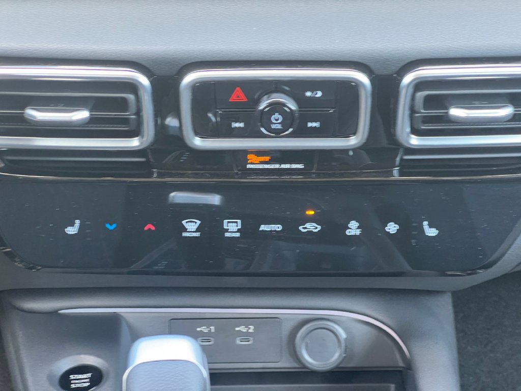 Certified 2026 Nissan Sentra SV w/ SV Convenience Package FWD image 4