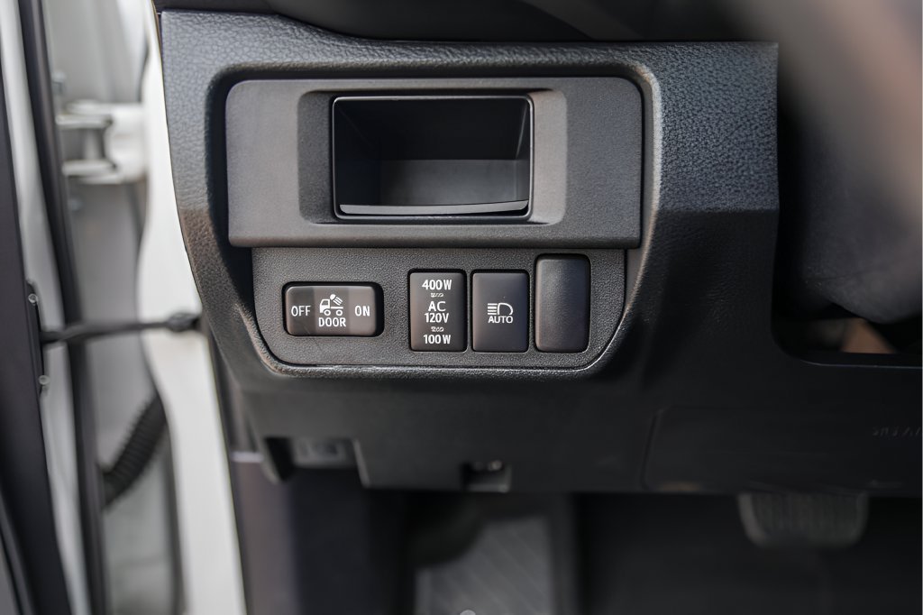 Used 2018 Toyota Tacoma TRD Pro AWD/4WD image 17