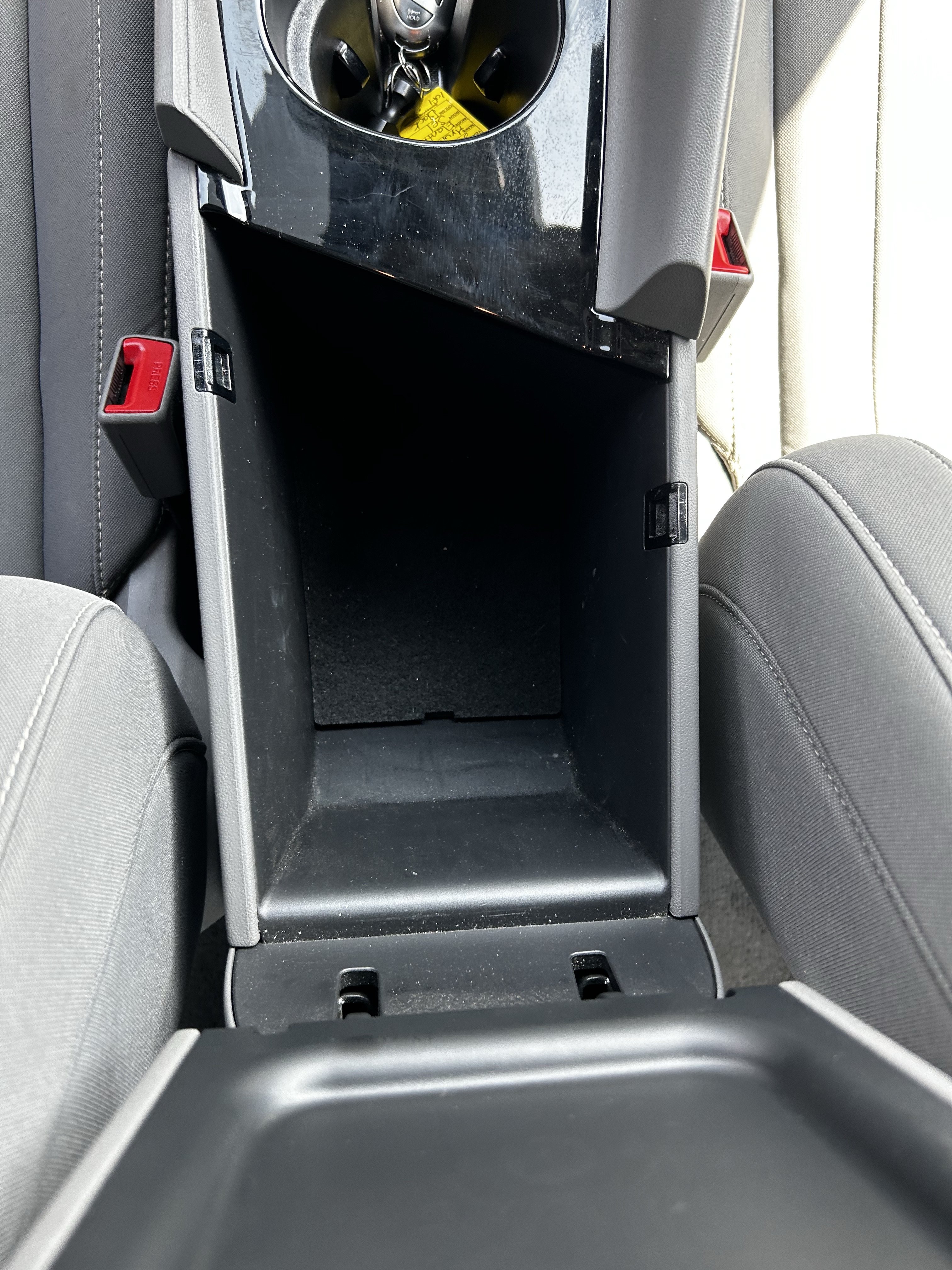 Used 2025 Hyundai Elantra SEL FWD image 15