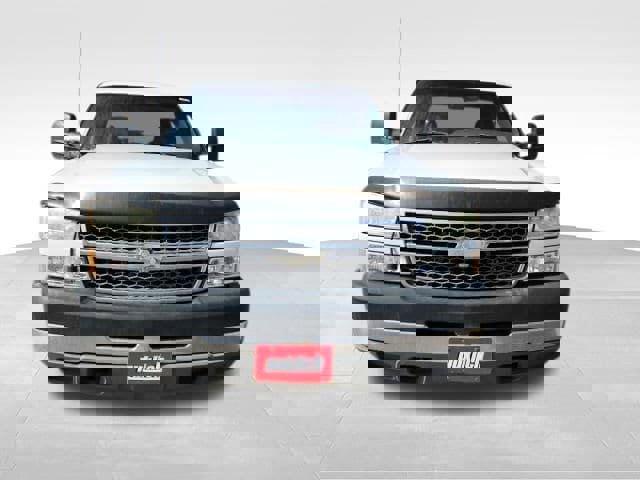 Used 2005 Chevrolet Silverado 2500 w/ Heavy-Duty Power Package image 2