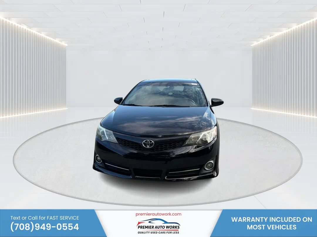 Used 2012 Toyota Camry SE FWD image 2