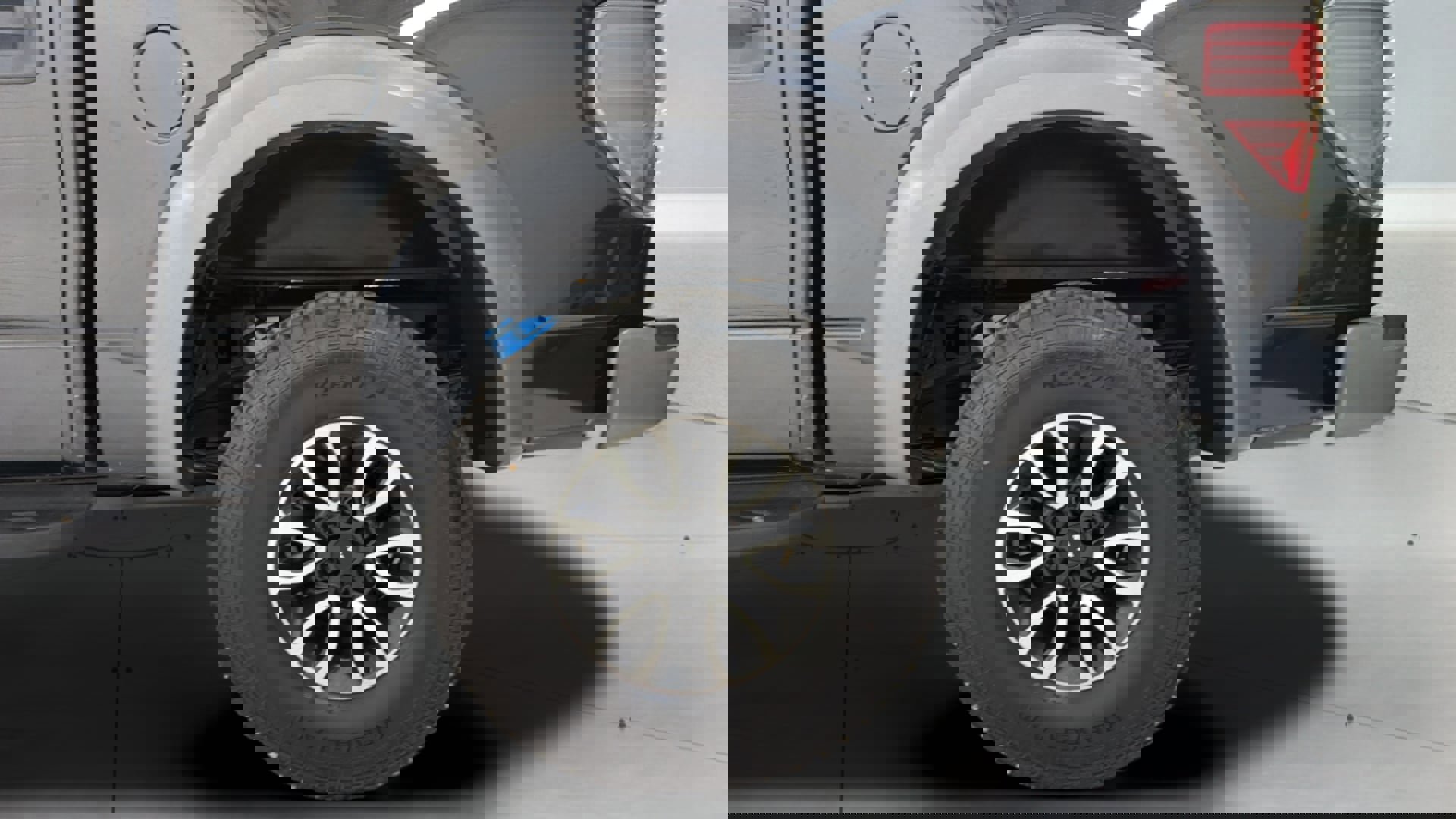 Used 2014 Ford F150 Raptor w/ Equipment Group 801A Luxury image 5