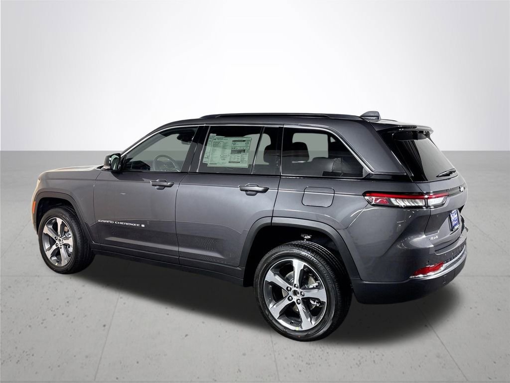New 2025 Jeep Grand Cherokee Limited image 9