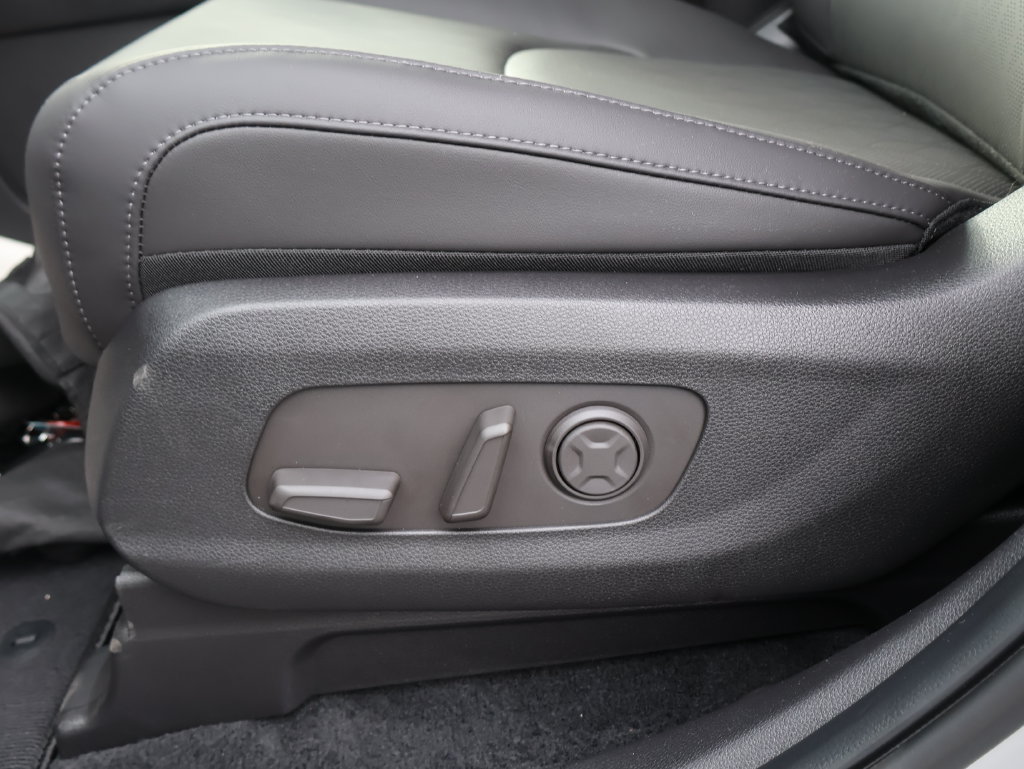 New 2027 Kia Carnival SX w/ Dark Edition Package FWD image 19