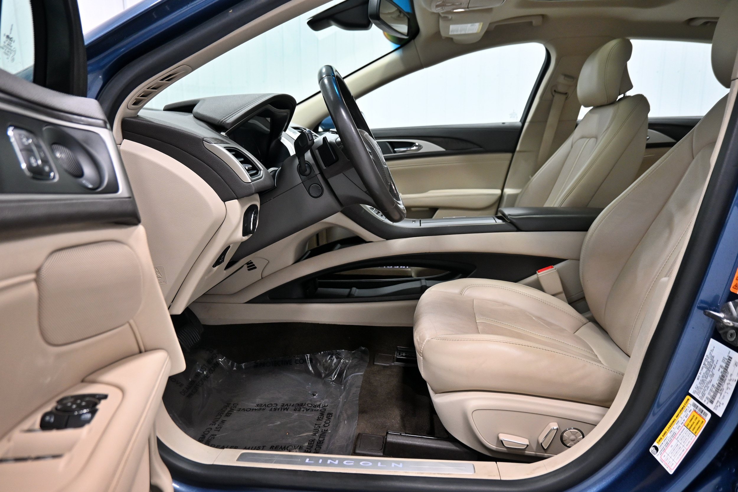 Used 2019 Lincoln MKZ Reserve AWD/4WD image 4