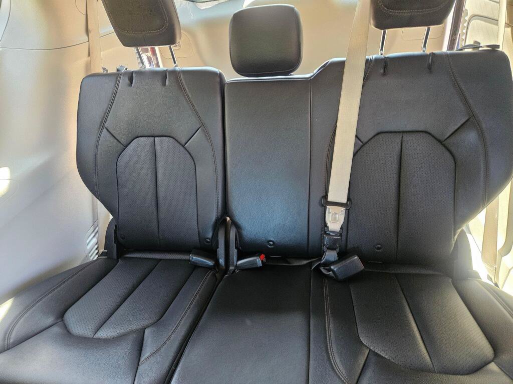 Used 2019 Chrysler Pacifica Touring-L FWD image 13