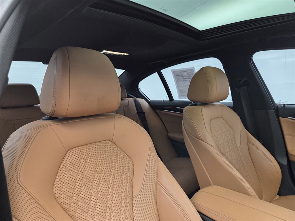 Used 2021 BMW 530i w/ Premium Package image 18