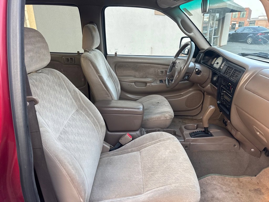 Used 2002 Toyota Tacoma PreRunner RWD image 6