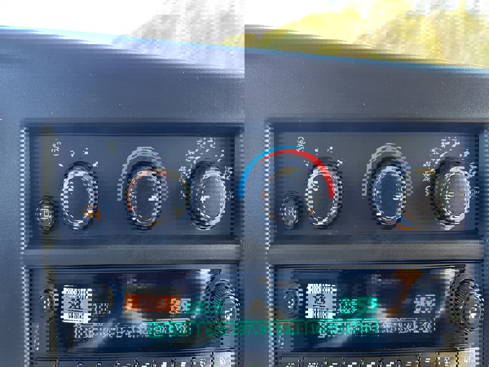 New 2025 Chevrolet Express 2500 RIDICULOUS DEAL! 1WT w/ Driver Convenience Package image 21