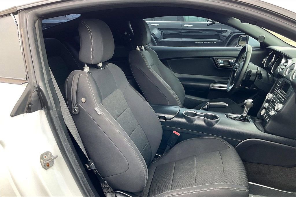 Used 2016 Ford Mustang Coupe image 23