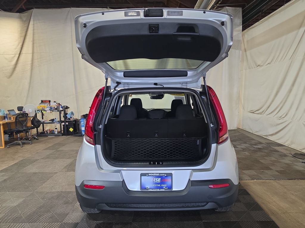 Used 2020 Kia Soul S FWD image 19