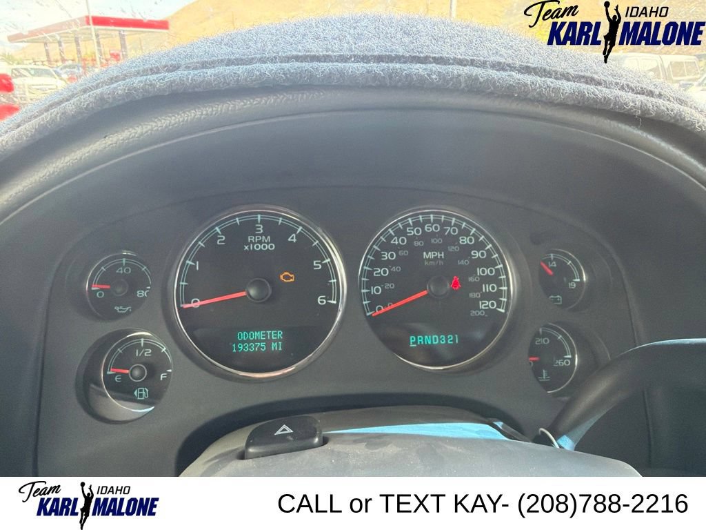 Used 2008 Chevrolet Suburban LT w/ LT Preferred Equipment Group AWD/4WD image 33