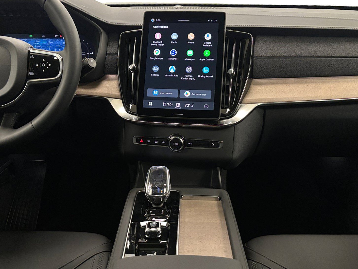 New 2026 Volvo XC90 T8 Plus w/ Protection Package Premier AWD/4WD image 16