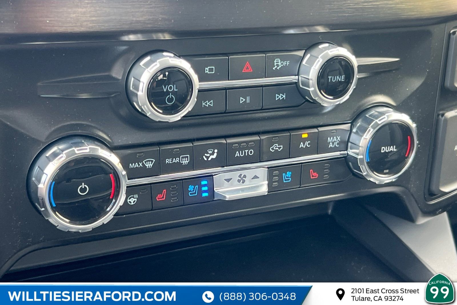 New 2026 Ford F350 Lariat w/ Black Appearance Package image 20