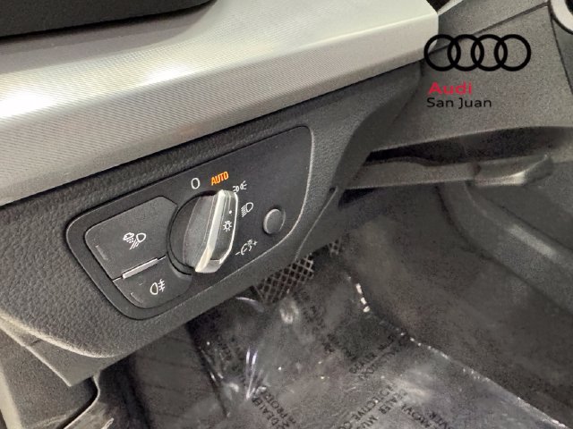 Used 2024 Audi Q5 2.0T Premium w/ Summer of Audi Package AWD/4WD image 31