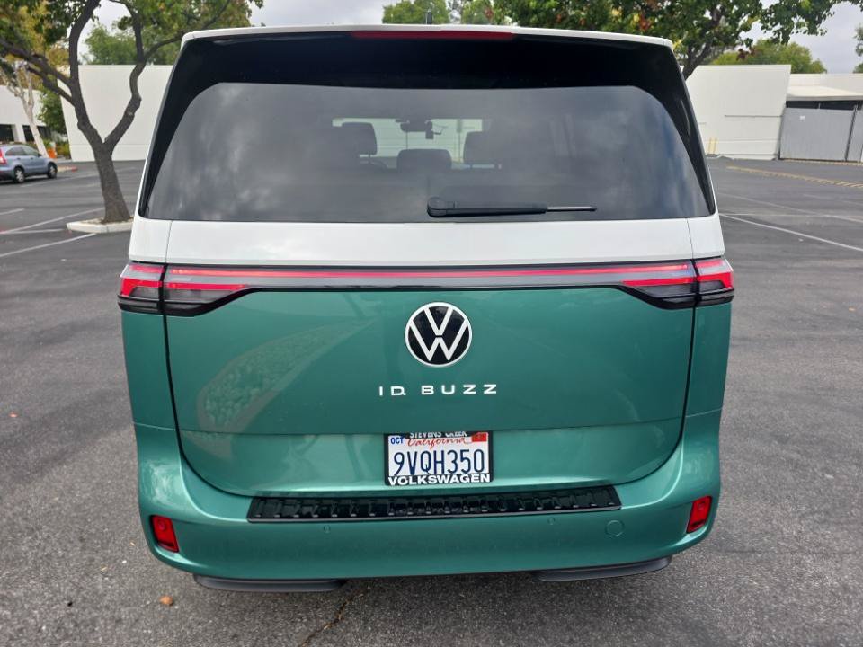 Used 2025 Volkswagen ID. Buzz Pro S Plus RWD image 18