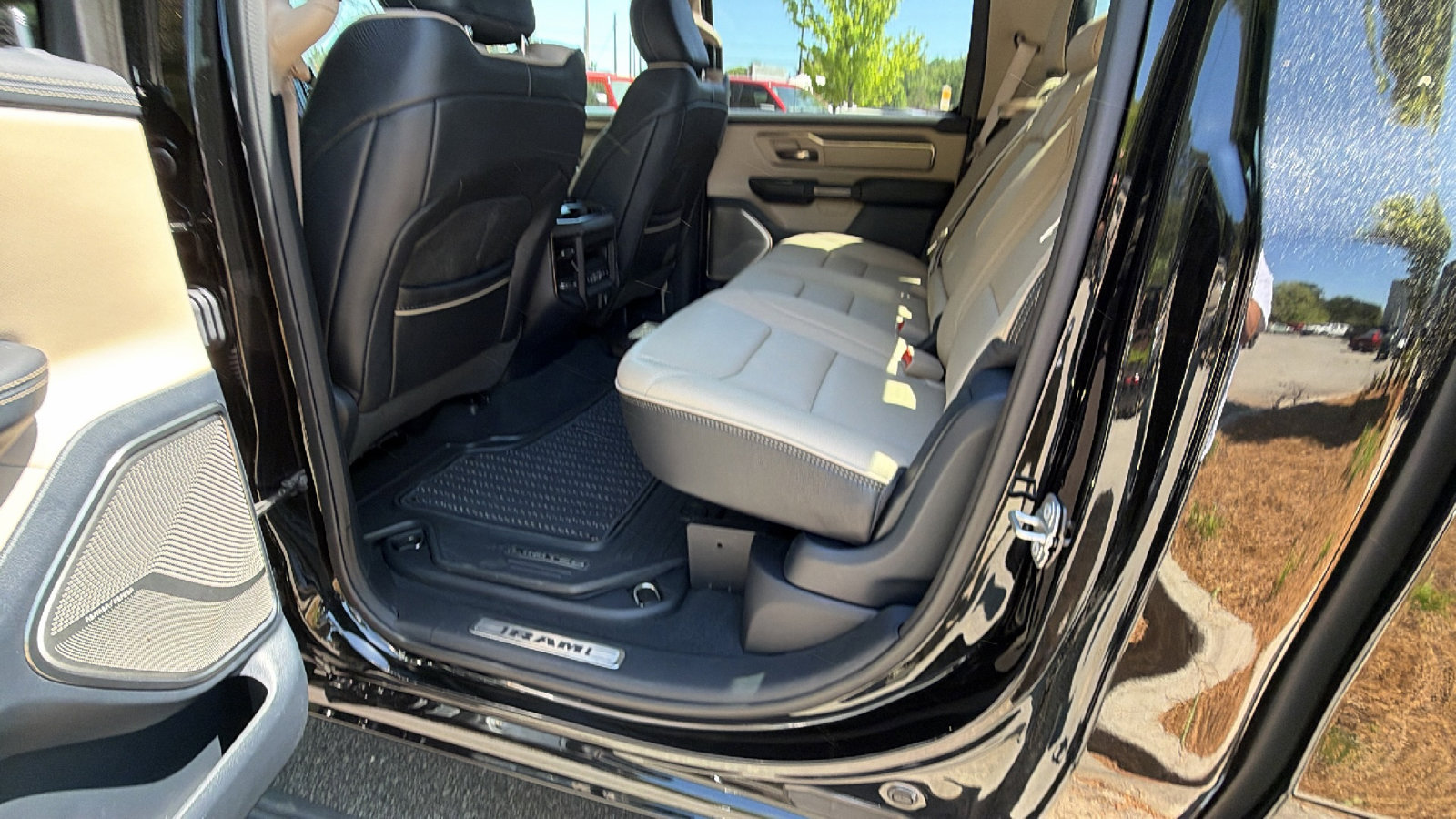 Used 2020 RAM 1500 Limited AWD/4WD image 24