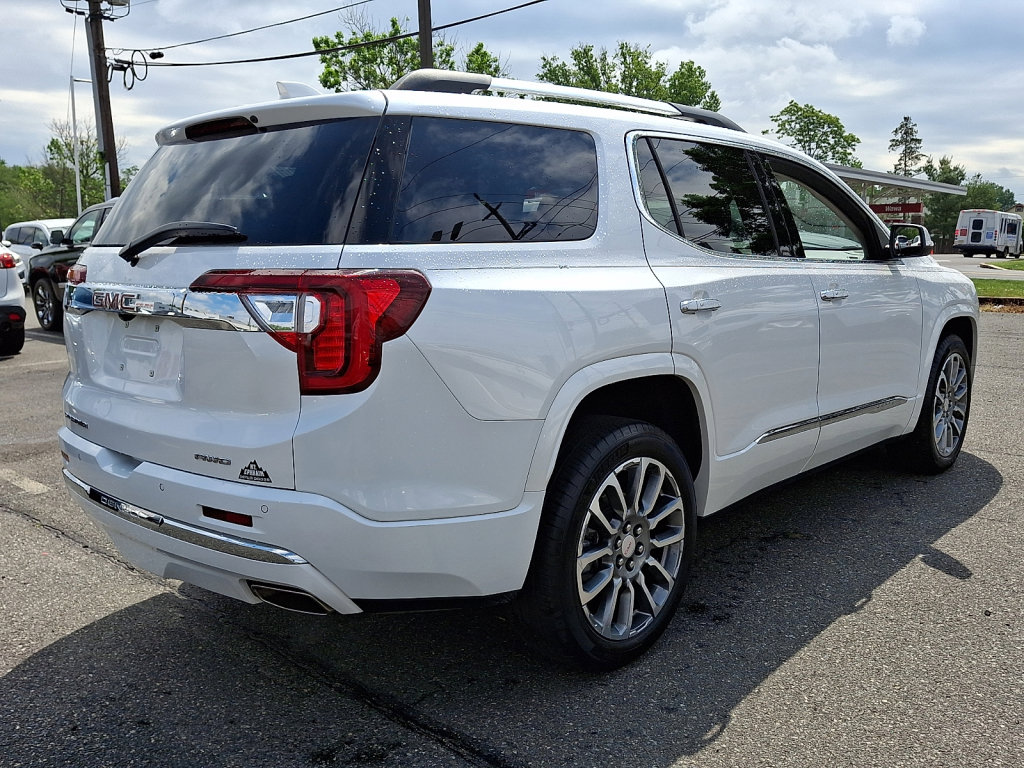 Used 2023 GMC Acadia Denali AWD/4WD image 5