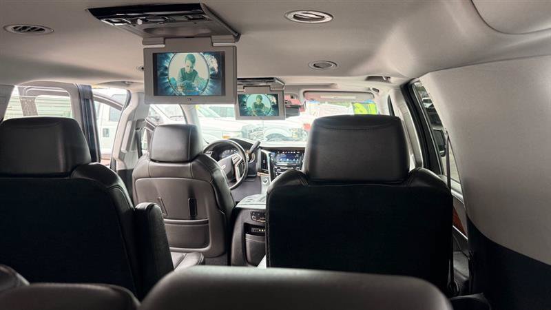Used 2016 Cadillac Escalade ESV Luxury AWD/4WD image 33