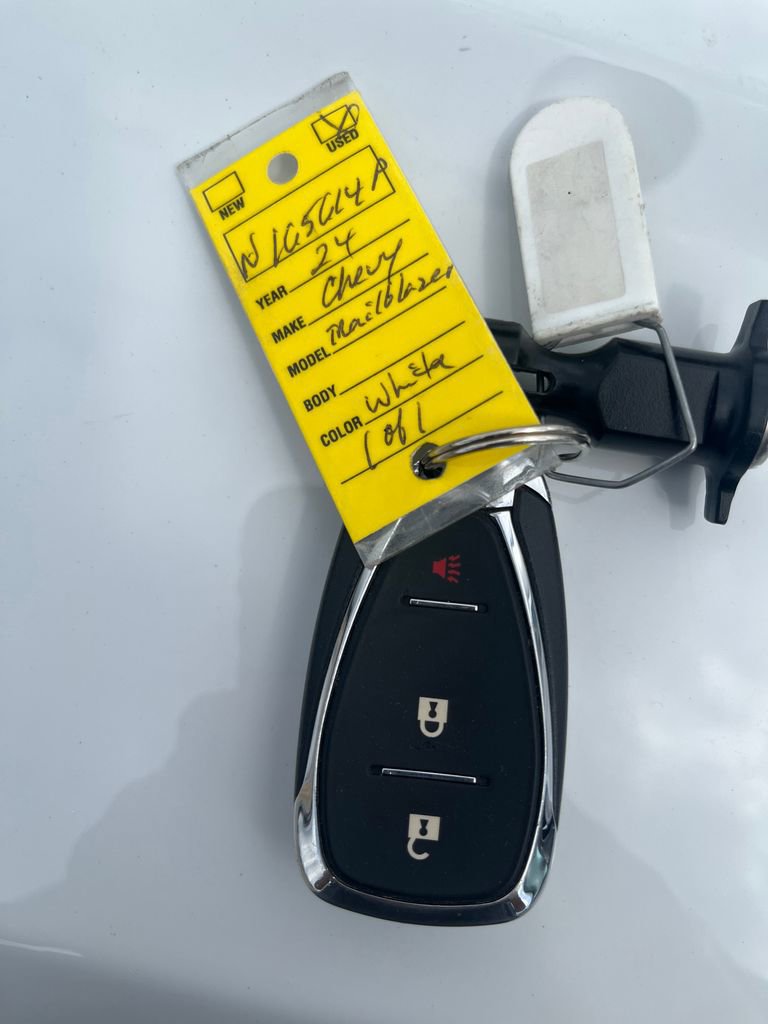 Used 2024 Chevrolet TrailBlazer LS image 28