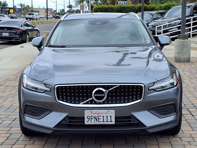 Used 2020 Volvo V60 T5 Cross Country image 7