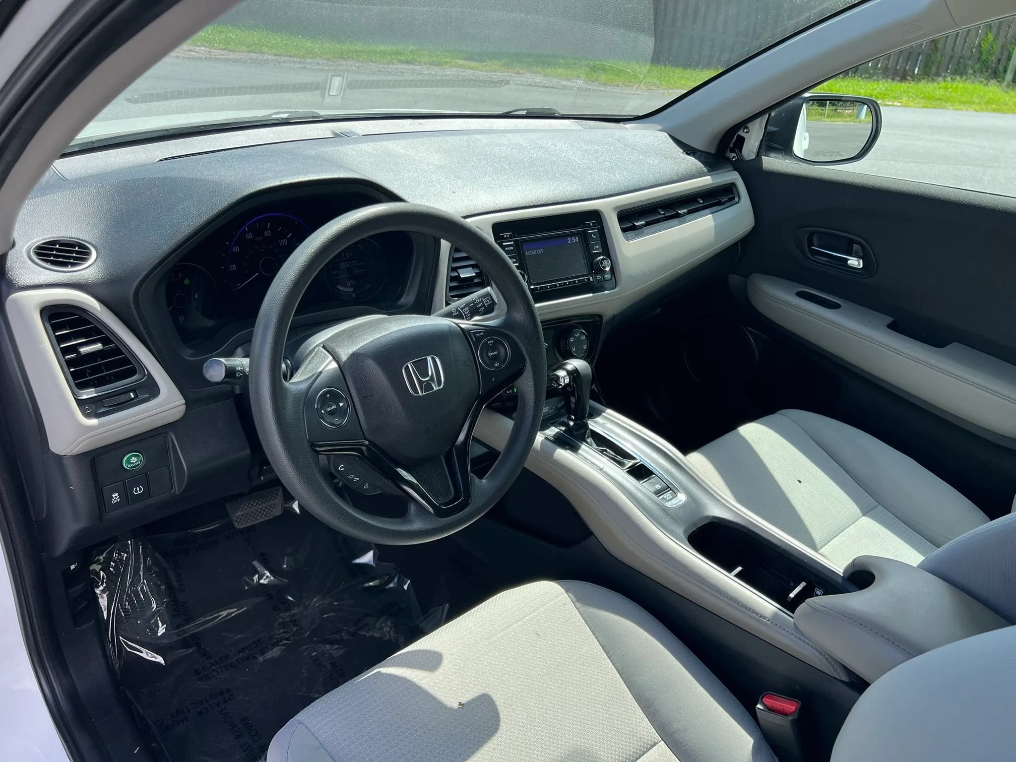 Used 2022 Honda HR-V LX image 15
