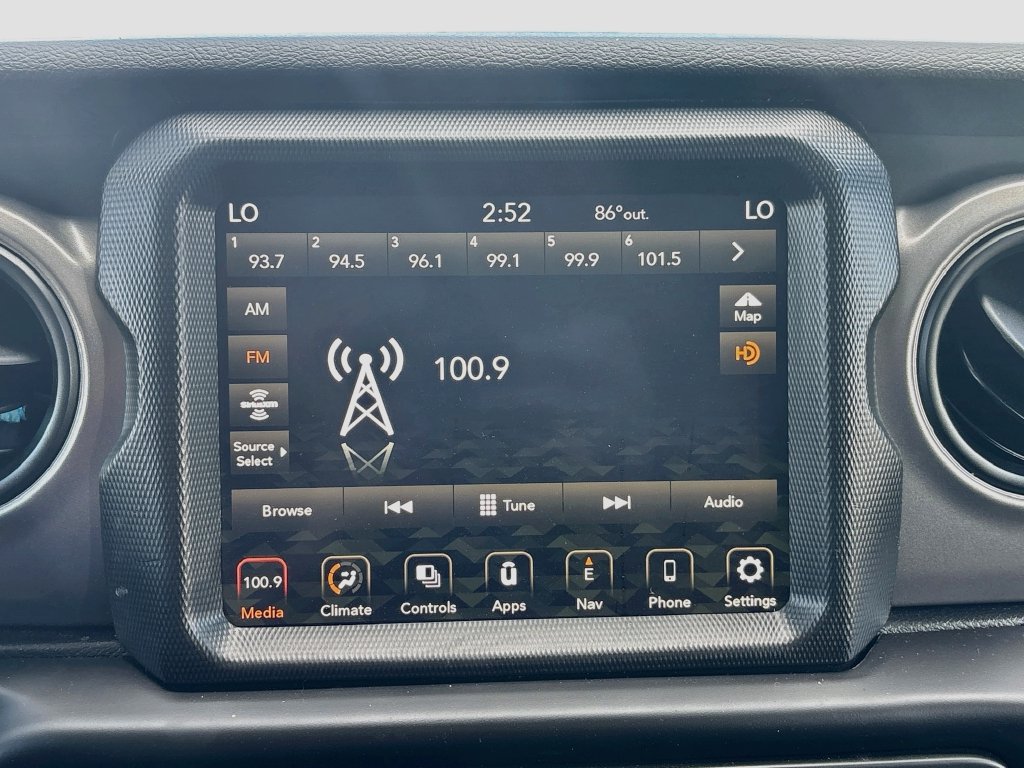Certified 2023 Jeep Wrangler Unlimited w/ 8.4" Radio Group AWD/4WD image 16