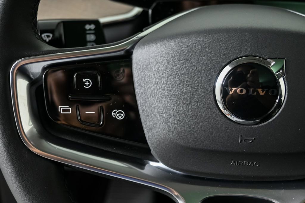 New 2025 Volvo EX90 Plus w/ Protection Package Premier image 10