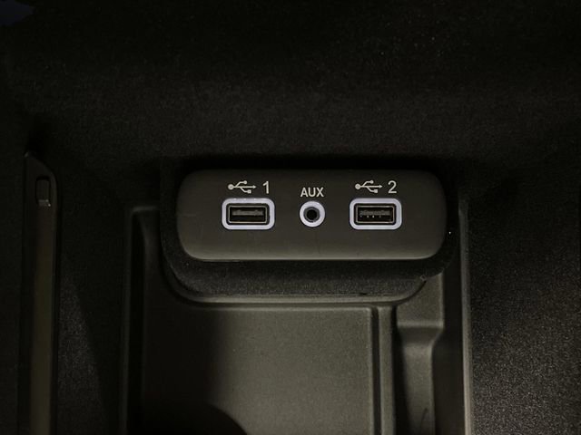 Used 2021 Chrysler 300 Touring L image 21