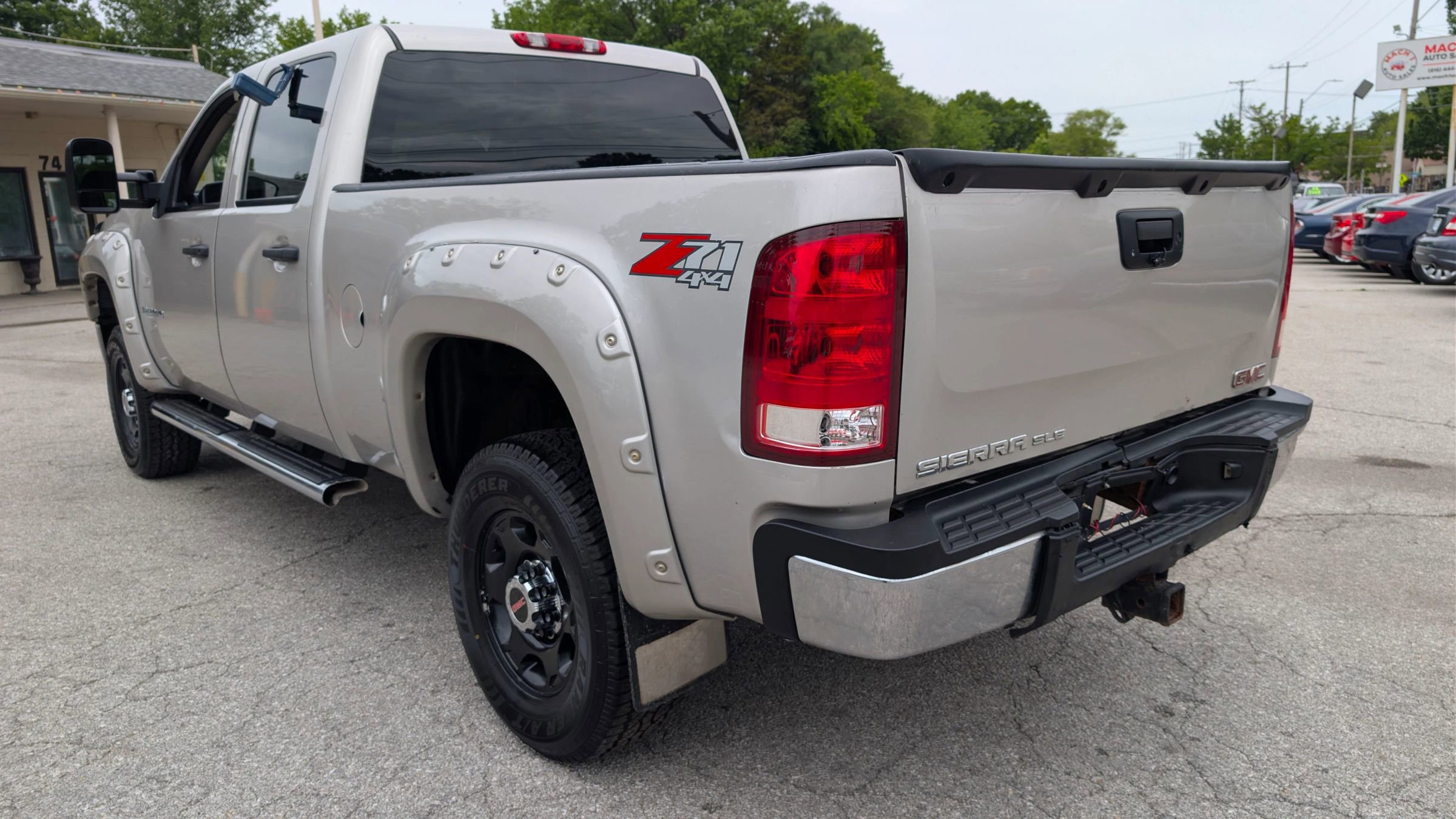 Used 2009 GMC Sierra 2500 W/T AWD/4WD image 3