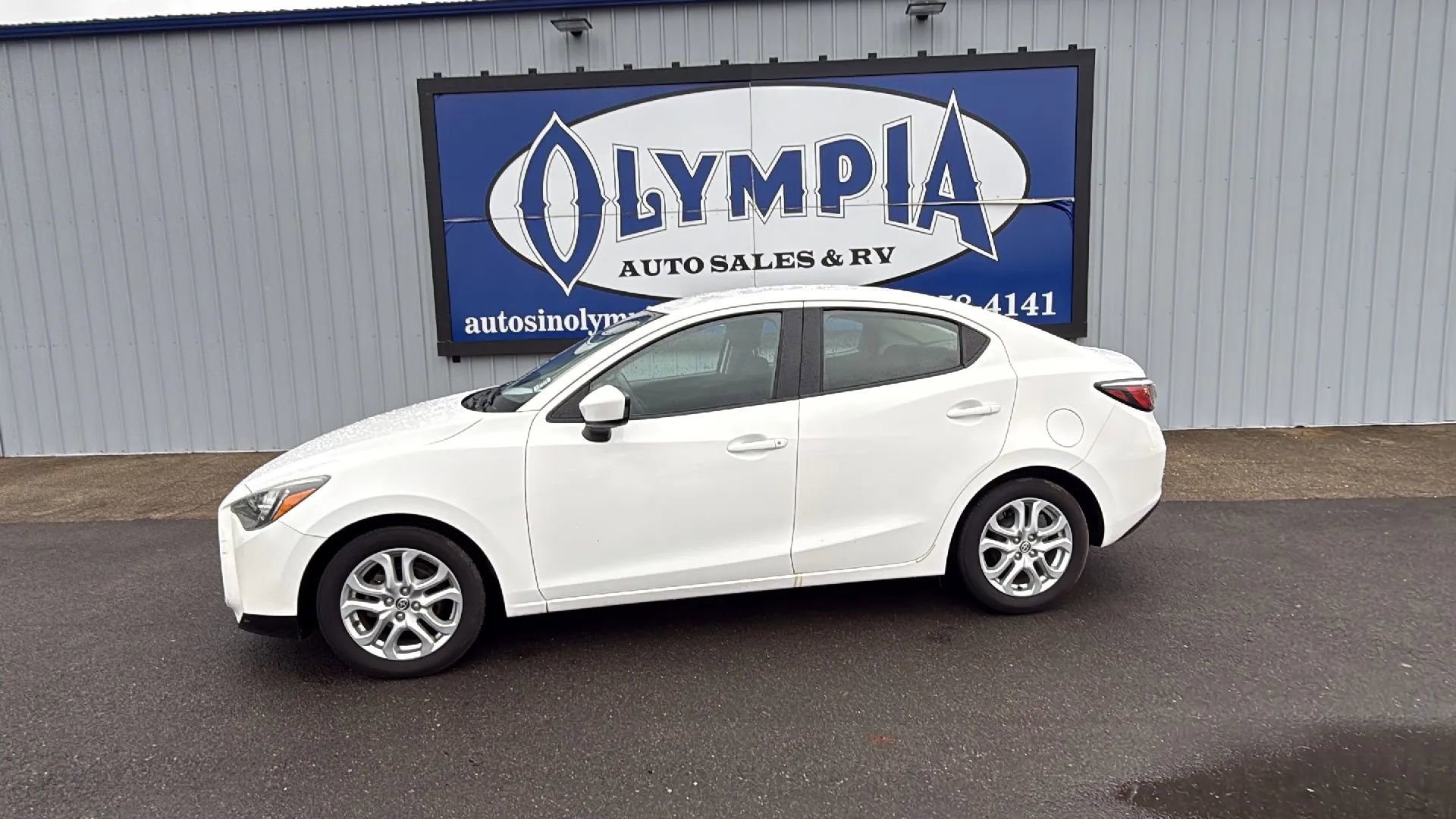 Used 2016 Scion iA image 1