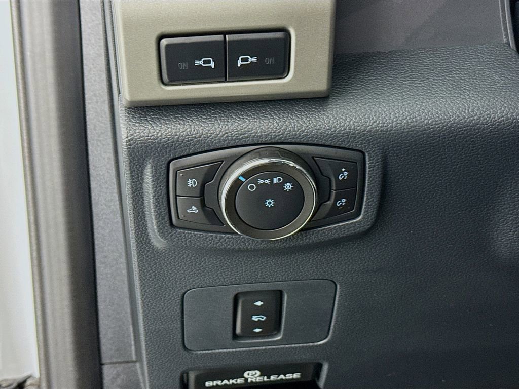 Used 2022 Ford F350 Lariat w/ Lariat Value Package image 11