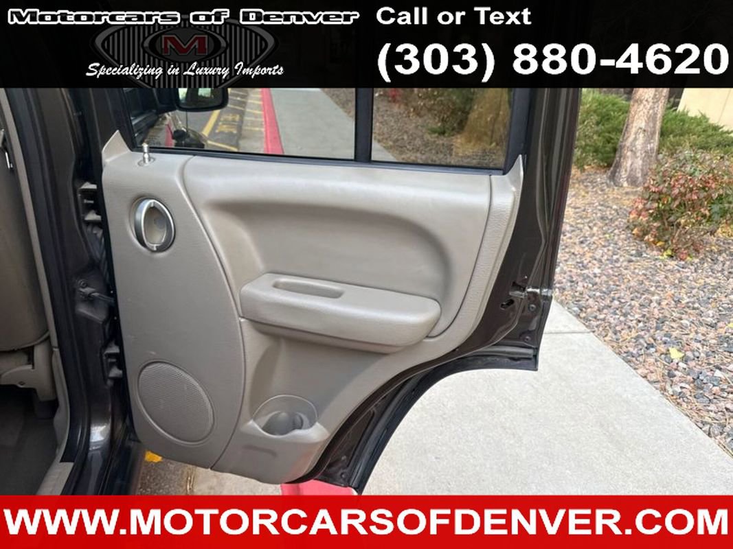 Used 2005 Jeep Liberty Limited image 20