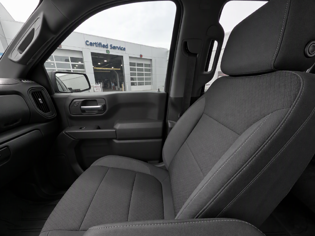 Used 2022 Chevrolet Silverado 1500 Custom w/ Safety Confidence Package AWD/4WD image 11