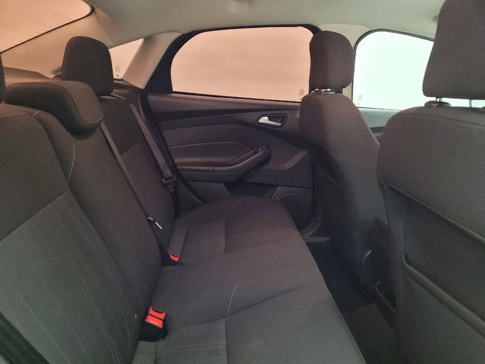 Used 2016 Ford Focus SE FWD image 19