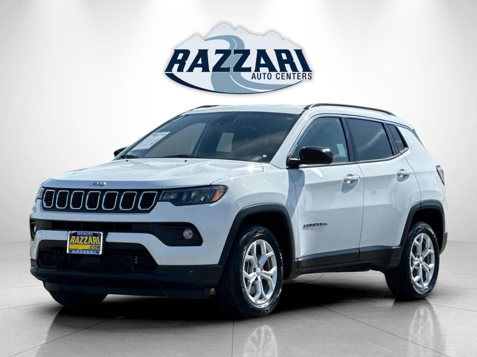Used 2024 Jeep Compass Latitude AWD/4WD image 7