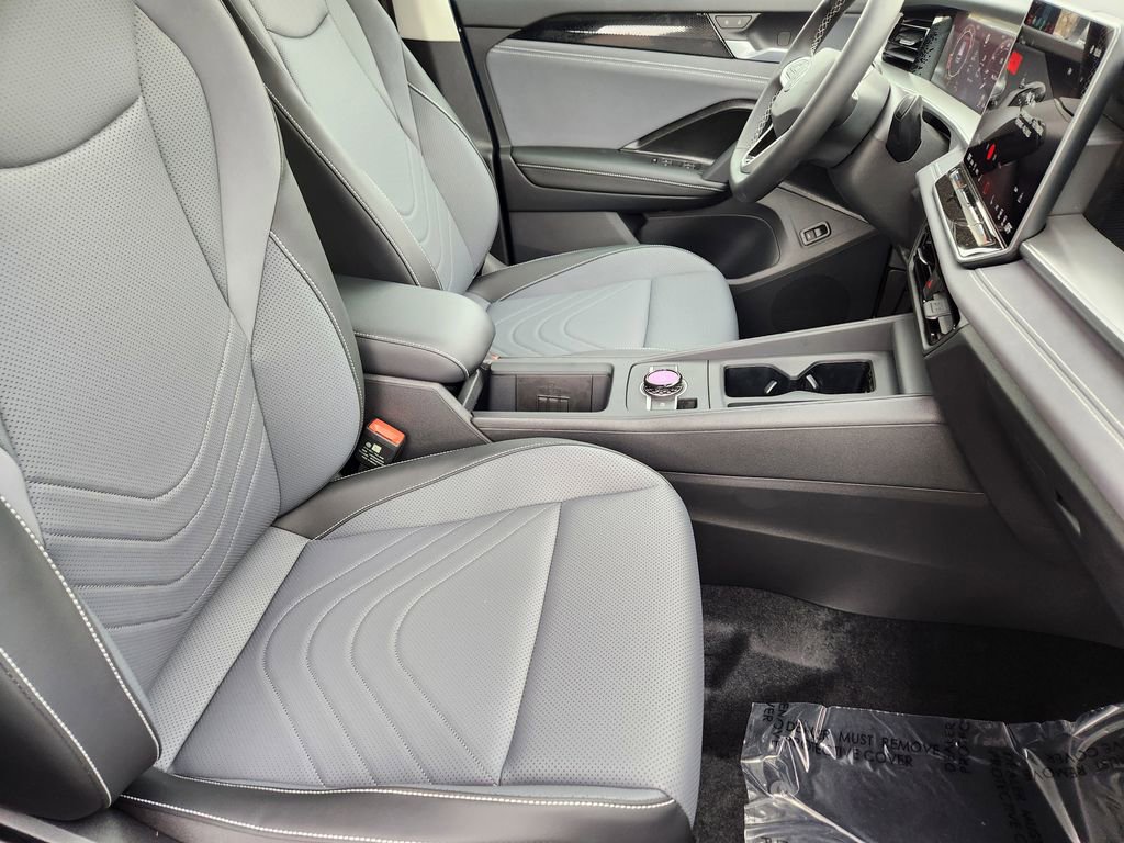 New 2026 Volkswagen Tiguan SE image 4